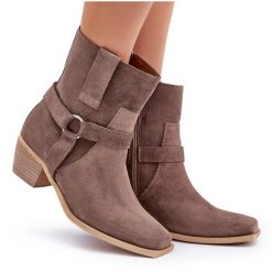 Botki Z Naturalnego Zamszu Na Obcasie Zazoo 3444/2 Brązowe. Brązowe botki z aplikacjami, eleganckie, bez obcasa, na obcasie, bez zapięcia. Za 655.57 zł.