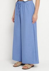 Niebieskie Spodnie o Szerokim Kroju z Wysokim Stanem i Wiązaniem Telarieta. Niebieskie jeansy Born2be, bez wzorów, z jeansu, eleganckie, z podwyższonym stanem. Za 69.99 zł.