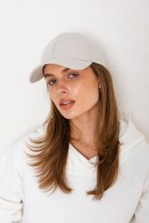 CZAPKA GAIA PIASKOWA One size - Flawless. Czapki z daszkiem Flawless, bez wzorów, z tkaniny, eleganckie. Za 160.00 zł.