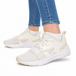 Buty damskie sneakersy sportowe Puma SOFTRIDE WIRED 2. Białe buty treningowe Puma, bez wzorów, z dresówki, bez zapięcia, na fitness i siłownię. Za 299.00 zł.