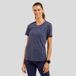 Koszulka damska Odlo ESSENTIAL LINENCOOL T-shirt. Niebieskie t-shirty ODLO, s, bez wzorów, sportowe, bez kołnierzyka, bez ramiączek. W wyprzedaży za 242.99 zł.