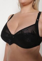 Czarny Biustonosz z Koronki Full Cup z Regulowanymi Ramiączkami Dimela. Czarne biustonosze Renee, bez wzorów, z koronki. W wyprzedaży za 23.99 zł.