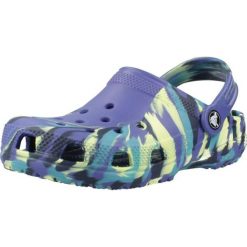 Sandały CROCS CLASSIC MARBLED Niebieski. Niebieskie sandały Crocs, bez wzorów, z gumy, bez obcasa, bez zapięcia. Za 239.99 zł.