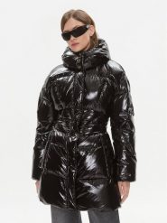 PINKO Kurtka zimowa Copyright 101595 A00N Czarny Regular Fit. Czarne kurtki Pinko, na zimę, bez wzorów, z syntetyku, bez kaptura. Za 1,709.00 zł.