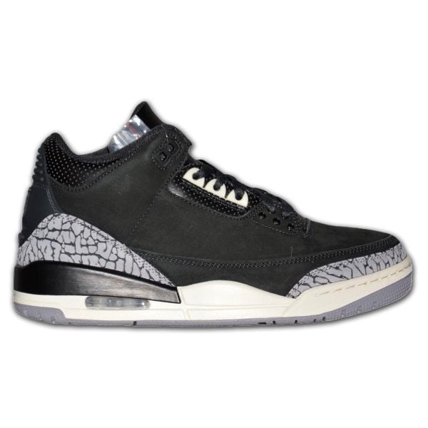 Buty Sportowe Air Jordan 3 Retro Off Noir. Czarne buty treningowe Jordan, bez wzorów, bez zapięcia. Za 1,218.99 zł.