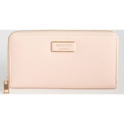 Portfel z napisem - Różowy. Portfele marki Sinsay. Za 29.99 zł.