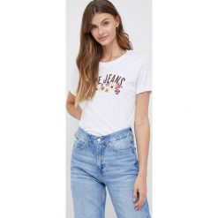 Pepe Jeans t-shirt bawełniany kolor biały. Białe t-shirty Pepe Jeans, bez wzorów, z bawełny, bez kołnierzyka, bez ramiączek. W wyprzedaży za 119.99 zł.