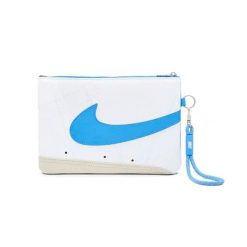 Portfel Damski NIKE Icon Blazer Wristlet Large. Białe portfele Nike, bez wzorów. Za 287.99 zł.