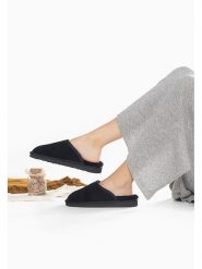 Gooce Wełniane kapcie "Emeralda" w kolorze czarnym rozmiar: 37. Czarne kapcie Gooce, bez wzorów, ze skóry. Za 165.99 zł.