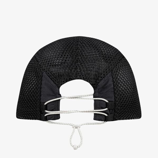 Czapka Buff 5 Panels Air Cap. Czarne czapki z daszkiem Buff, bez wzorów, z materiału. Za 189.00 zł.