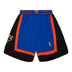 Szorty New York Knicks Authentic 1996/97. Niebieskie szorty Mitchell & Ness, bez wzorów, sportowe. W wyprzedaży za 576.50 zł.