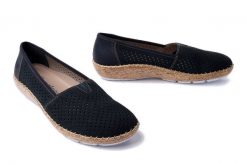RIEKER 44854-14 blue, baleriny damskie. Niebieskie baleriny Rieker, w ażurowe wzory, z gumy, bez obcasa, na koturnie, bez zapięcia. Za 299.90 zł.
