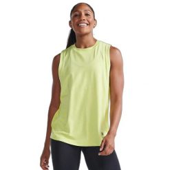 Damski tank top 2XU Motion Sport Mesh. Białe topy sportowe 2XU, bez wzorów, z meshu, na fitness i siłownię. Za 237.50 zł.
