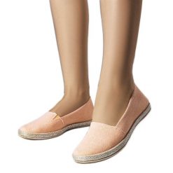 Różowe espadryle damskie Amiral. Czerwone espadryle bez wzorów, z tkaniny, bez obcasa. Za 74.48 zł.