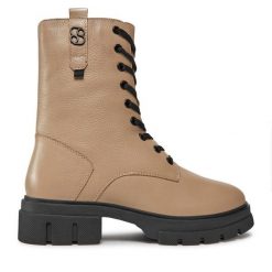 Trapery s.Oliver. Brązowe traperki S.Oliver, bez wzorów, bez obcasa, bez zapięcia. Za 499.99 zł.