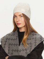 Guess Czapka Riley W4BZ26 Z3J92 Biały. Białe czapki zimowe Guess, z aplikacjami, z materiału. Za 199.99 zł.