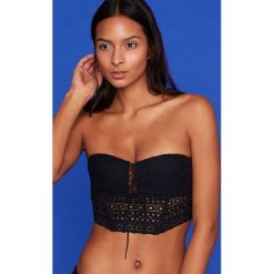 Etam - Biustonosz kąpielowy Preambule. Czarne bikini Etam, bez wzorów, z elastanu. W wyprzedaży za 89.90 zł.