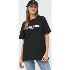 Karl Lagerfeld t-shirt bawełniany Karl Lagerfeld x Cara Delevingne kolor czarny. Czarne t-shirty KARL LAGERFELD, l, z aplikacjami, z bawełny, bez kołnierzyka, bez ramiączek. W wyprzedaży za 369.99 zł.
