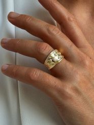 Les Petites Précieuses Pozłacany pierścionek z cyrkonią rozmiar: 60. Szare pierścionki Les Petites Précieuses, z cyrkonią, pozłacane. Za 223.99 zł.