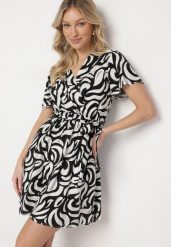 Czarna Wiskozowa Sukienka o Rozkloszowanym Kroju z Wiązanym Paskiem Witerta. Czarne sukienki Born2be, na co dzień, l, bez wzorów, z wiskozy, eleganckie, bez kołnierzyka, bez ramiączek, mini, kopertowe. Za 69.99 zł.