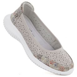 Skórzane półbuty damskie ażurowe beżowe S.Barski 7035. Brązowe półbuty wsuwane S.BARSKI, w ażurowe wzory, ze skóry, bez obcasa. Za 159.99 zł.