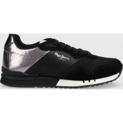Pepe Jeans sneakersy London W Skin kolor czarny. Czarne buty sportowe lifestyle Pepe Jeans, bez wzorów, z gumy, sportowe, z okrągłym noskiem, bez zapięcia. W wyprzedaży za 289.99 zł.