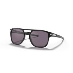 Okulary przeciwsłoneczne Oakley Latch™ Beta Prizm. Czarne okulary przeciwsłoneczne Oakley, bez wzorów. Za 1,028.00 zł.