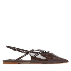 Sandały Steve Madden. Brązowe sandały Steve Madden, bez wzorów, bez obcasa, na płaskiej podeszwie, bez zapięcia. Za 359.99 zł.