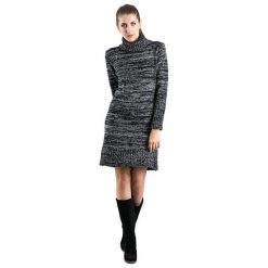 Doca Ubiera 37588. Sukienki marki Doca. W wyprzedaży za 55.00 zł.