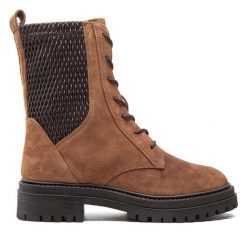 Trapery Geox. Brązowe traperki Geox, bez wzorów, bez obcasa, bez zapięcia. Za 799.99 zł.
