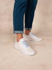 Buty sportowe damskie TBS Jazz. Brązowe buty do biegania TBS, bez wzorów, bez zapięcia, do biegania. Za 501.05 zł.