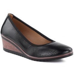 Czółenka damskie półbuty ażurowe na koturnie czarne Vinceza 58629. Czarne czółenka VINCEZA, w ażurowe wzory, ze skóry ekologicznej, bez obcasa, na koturnie, bez zapięcia. Za 149.99 zł.