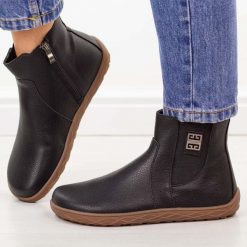Czarne barefoot skórzane botki damskie Jezzi 555. Czarne botki Jezzi, z aplikacjami, z dzianiny, biznesowe, bez obcasa, na płaskiej podeszwie, bez zapięcia. Za 299.00 zł.