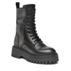 Trapery GINO ROSSI. Czarne traperki Gino Rossi, bez wzorów, bez obcasa, bez zapięcia. Za 279.99 zł.