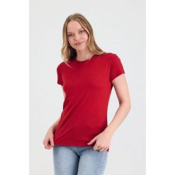 Koszulka turystyczna damska 100% Merino WOOLONA Pera. Czerwone t-shirty sportowe WOOLONA, bez wzorów, bez ramiączek. W wyprzedaży za 261.00 zł.