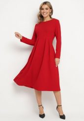 Czerwona Elegancka Sukienka Rozkloszowana Temarielis. Czerwone sukienki Born2be, m, bez wzorów, eleganckie, bez kołnierzyka, bez ramiączek, midi, oversize. W wyprzedaży za 118.99 zł.