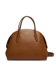 Coccinelle Torebka 329107 Brązowy. Brązowe torebki klasyczne Coccinelle, bez wzorów, ze skóry, bez dodatków. Za 1,949.00 zł.