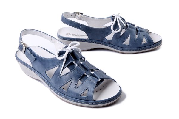 SUAVE 711040-05 blau, sandały damskie. Niebieskie sandały Suave, bez wzorów, bez obcasa, na koturnie, bez zapięcia. Za 236.94 zł.