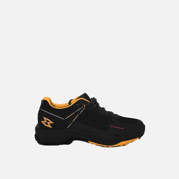 Buty trekkingowe Garmont 9.81 HI-Ride. Czarne buty trekkingowe Garmont, z materiału, bez zapięcia. Za 418.00 zł.