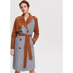 Trencz z łączonych materiałów - Wielobarwn. Płaszcze marki Reserved. Za 349.99 zł.