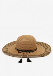 Ciemnobeżowy Kapelusz Plażowy z Dużym Rondem Ozdobiony Koralikami i Chwostami Yahella. Brązowe kapelusze Born2be, na lato, bez wzorów, z jeansu, boho. Za 49.99 zł.