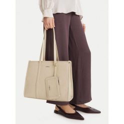 Torebka MEXX. Brązowe torebki klasyczne Mexx, bez wzorów, klasyczne, bez dodatków. Za 199.99 zł.