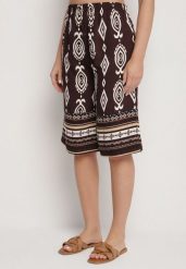 Ciemnobrązowe Szorty z Wysokim Stanem i Wzorem Etno Filanetia. Brązowe szorty Born2be, bez wzorów, eleganckie. W wyprzedaży za 33.99 zł.