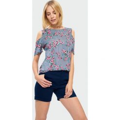 Bluzka z odkrytymi ramionami. Bluzki Greenpoint, bez wzorów, z wiskozy, bez kołnierzyka, bez ramiączek. Za 39.99 zł.