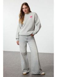 Trendyol Bluza w kolorze szarym rozmiar: XS. Szare bluzy Trendyol, xs, bez wzorów, bez ramiączek, bez kaptura. Za 65.99 zł.