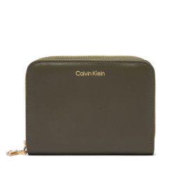 Portfel Calvin Klein. Zielone portfele Calvin Klein, bez wzorów. Za 289.99 zł.