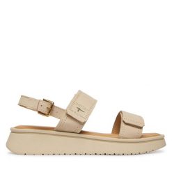 Sandały Tamaris. Białe sandały Tamaris, bez wzorów, bez obcasa, na płaskiej podeszwie, bez zapięcia. Za 369.99 zł.