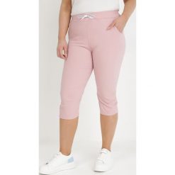 Różowe Spodnie Helanie. Czerwone spodnie materiałowe Born2be, z aplikacjami, z bawełny, sportowe. W wyprzedaży za 48.99 zł.
