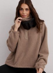 Damska bluza oddychająca z futerkową podszewką Polar Fleece Long Sleeve brązowa. Brązowe bluzy bez kaptura AIM'N, l, z aplikacjami, z materiału, bez kaptura, trekkingowe. Za 508.00 zł.