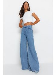 Trendyol Dżinsy - Comfort fit - w kolorze niebieskim rozmiar: 38. Niebieskie jeansy Trendyol, bez wzorów, z bawełny, klasyczne, z podwyższonym stanem. Za 114.71 zł.